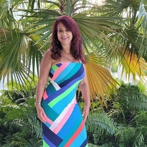 Meet your Posher, Dania